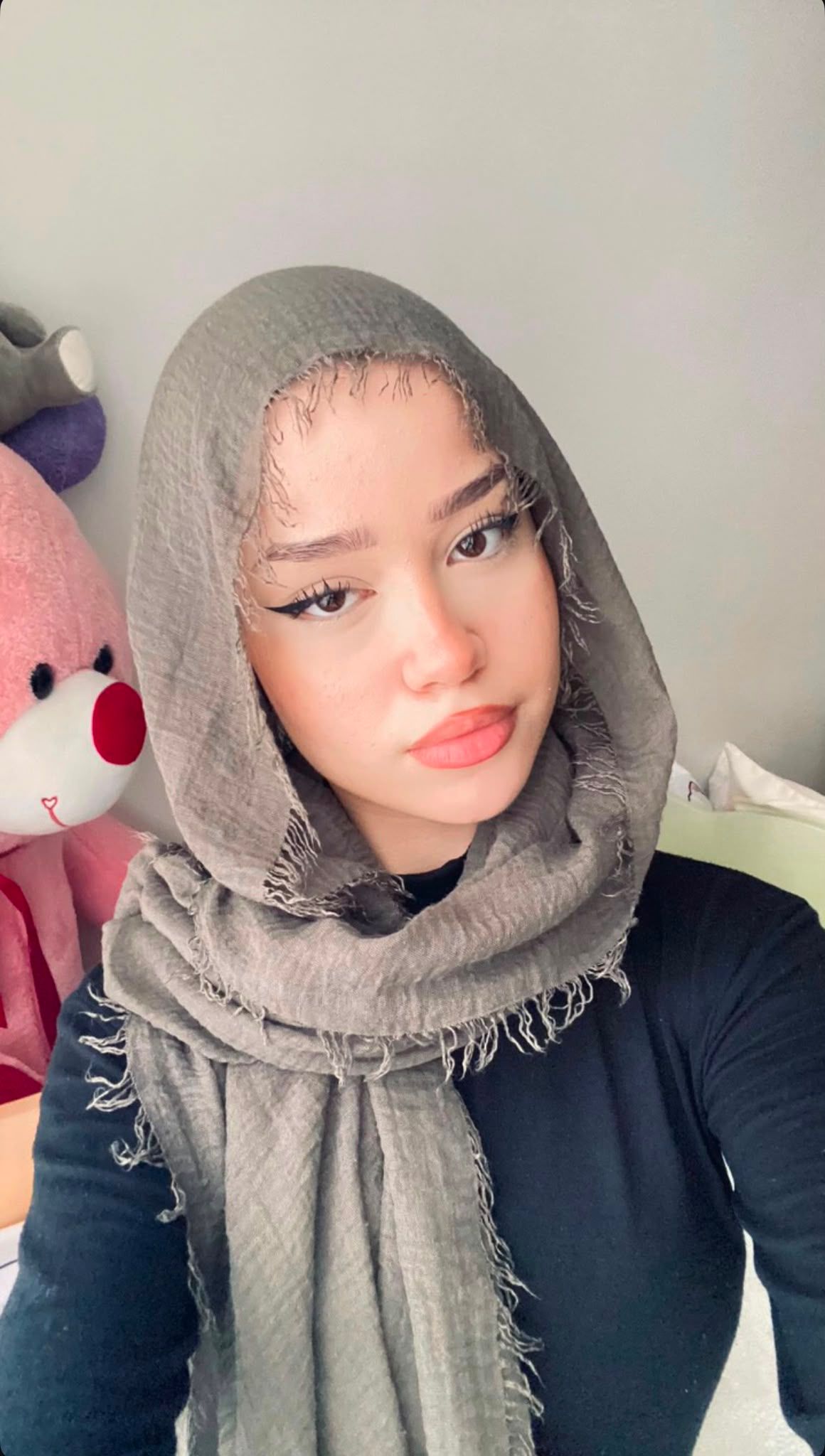 Elmalı Sempatik Kadın Escort Şebnem
